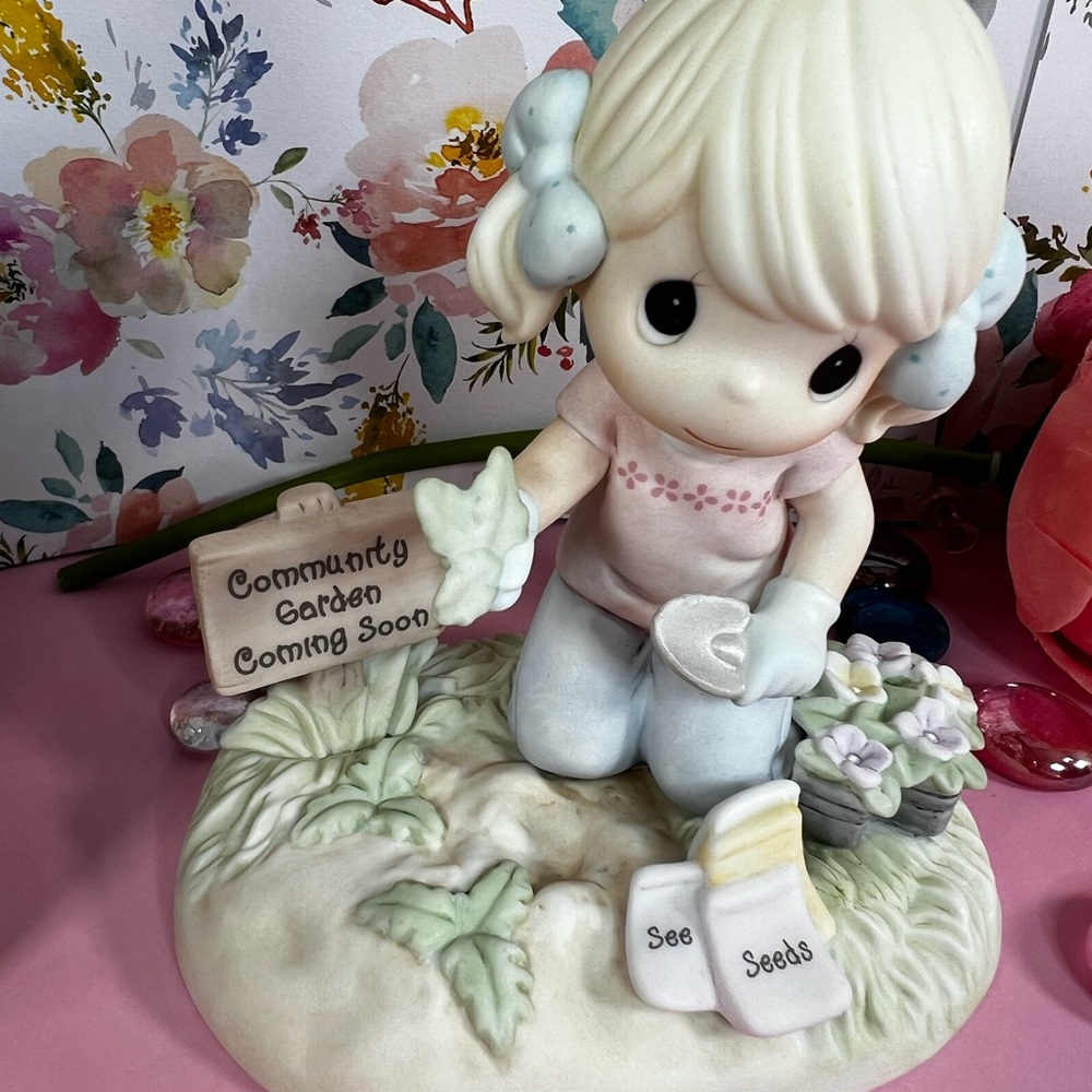 🛑SOLD🛑 Precious Moments 2008 Collectors' Club "Sow Much To Do" Garden Hearts - Picture 3 of 10